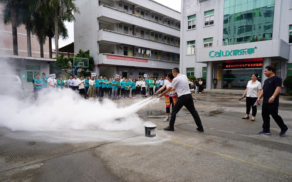 消防应急演练，筑牢安全“防火墙”