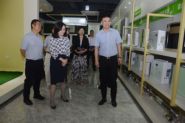 领导莅临净水器厂家